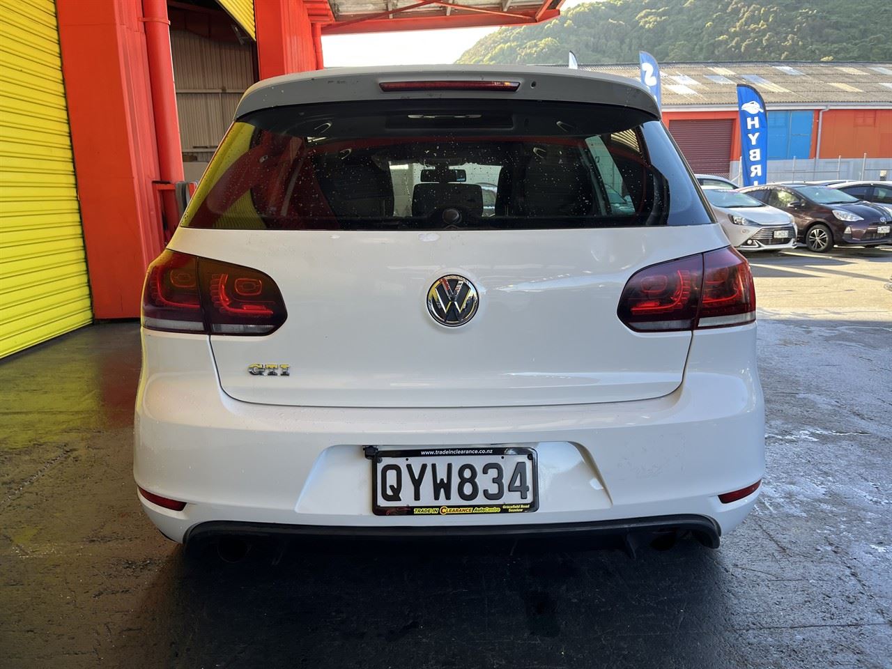 Vehicle image 5