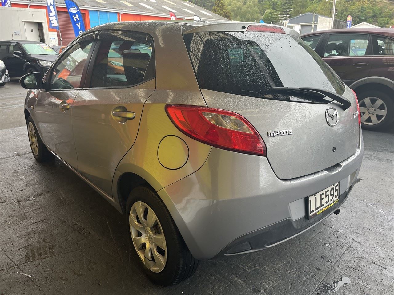 Vehicle image 4