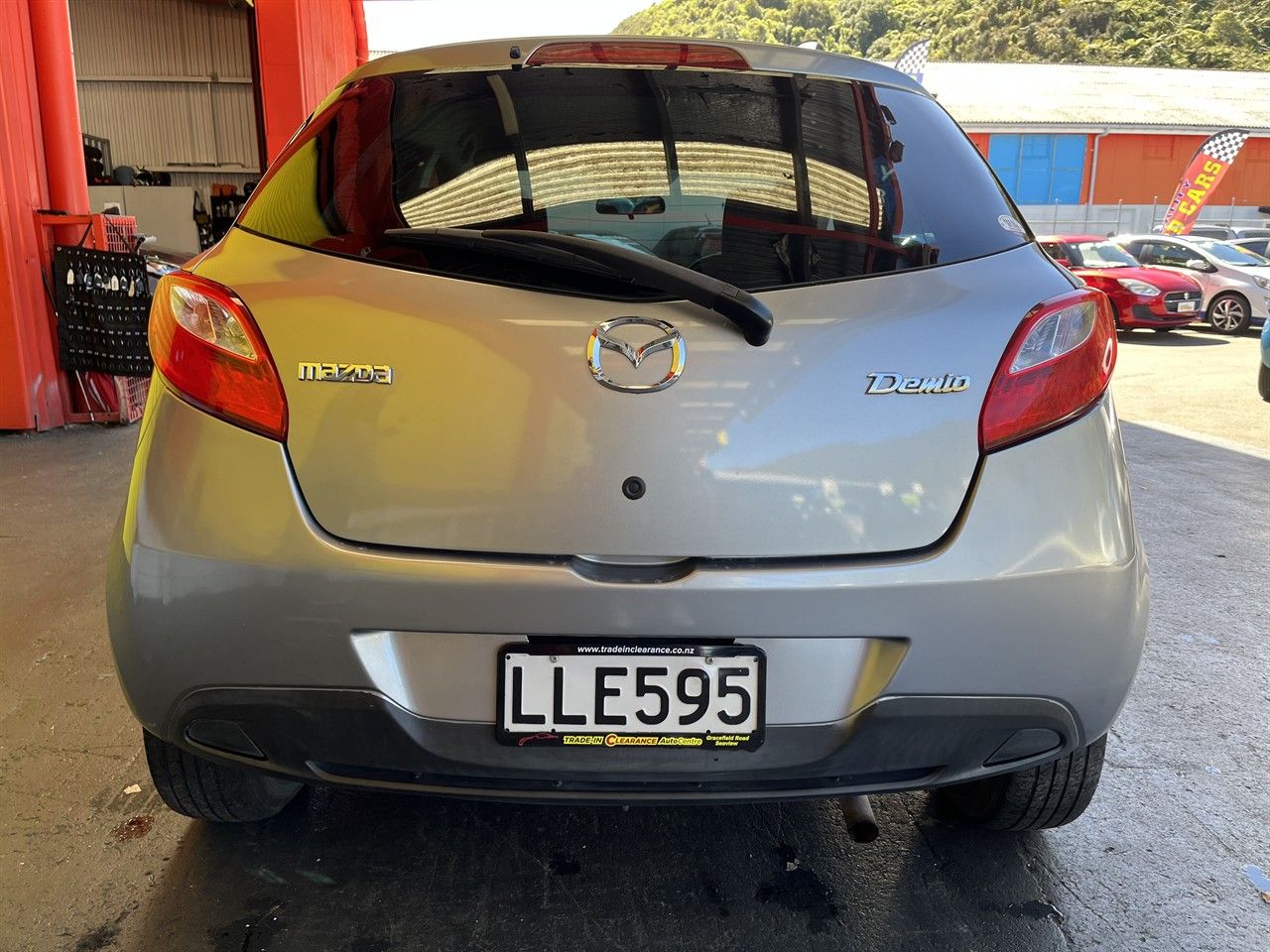 Vehicle image 5