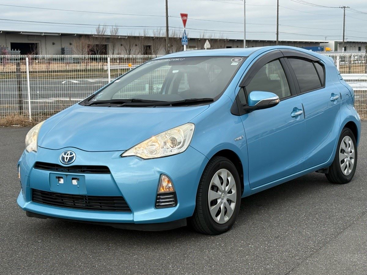 Vehicle image 3