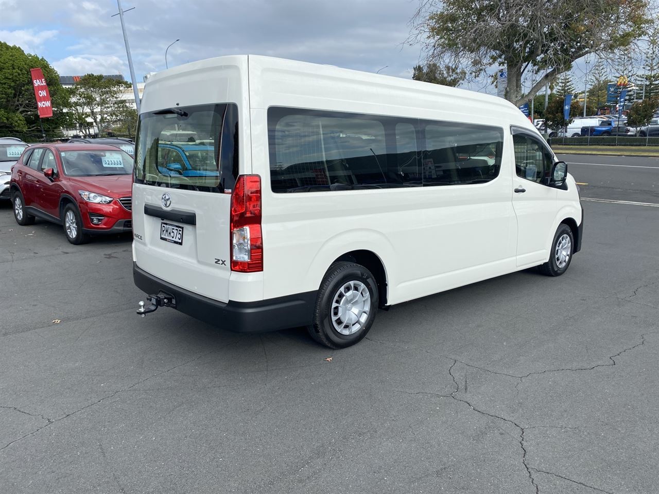 Vehicle image 4