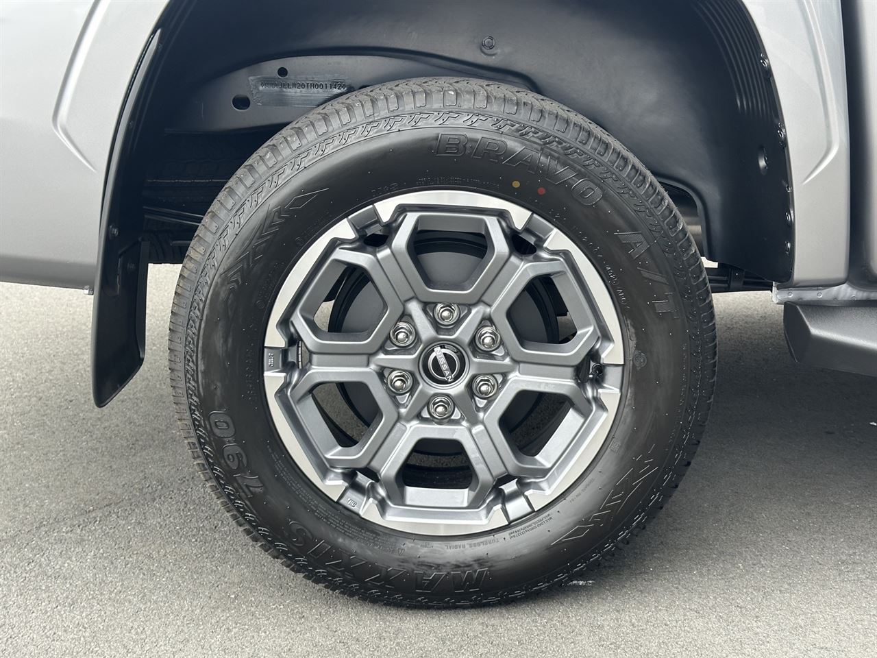 Vehicle image 5