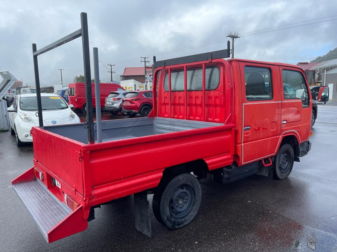 Vehicle image 4