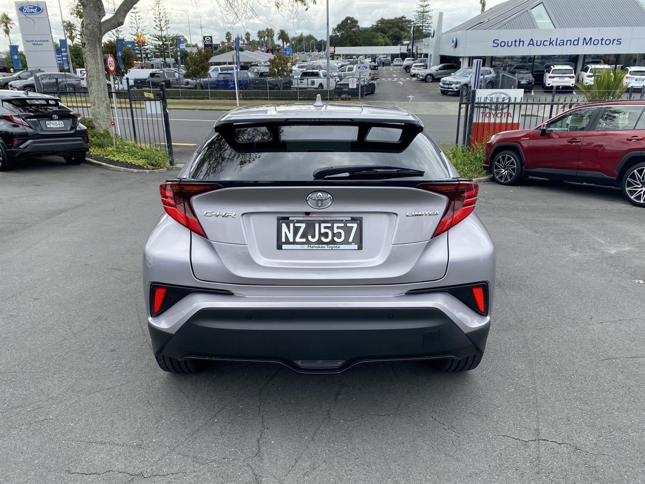 Vehicle image 3
