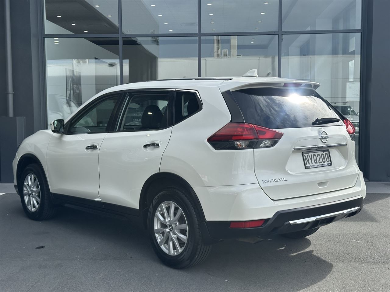 Vehicle image 3