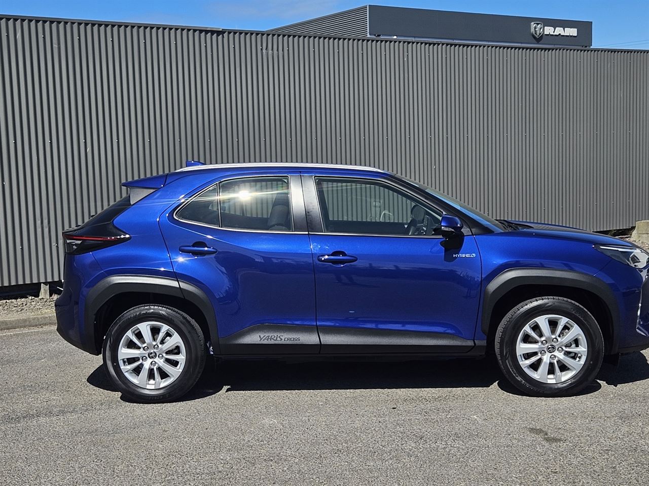 Vehicle image 2