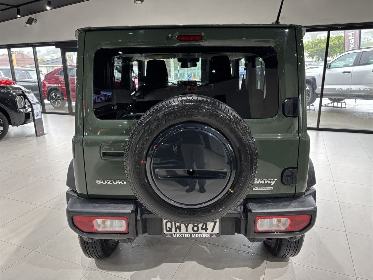 Vehicle image 5