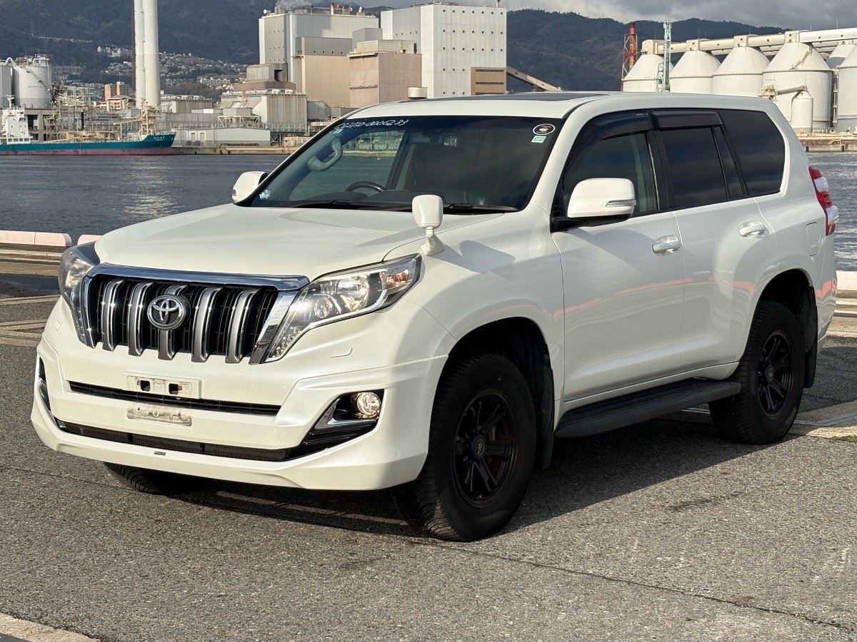 Vehicle image 2