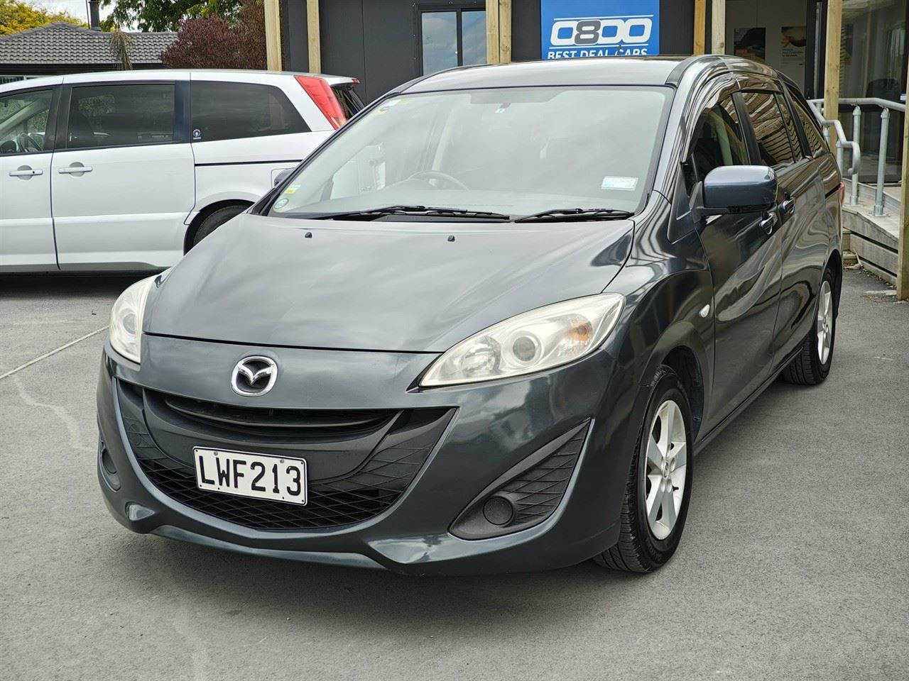 Vehicle image 3