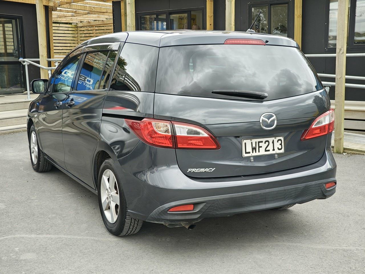 Vehicle image 4
