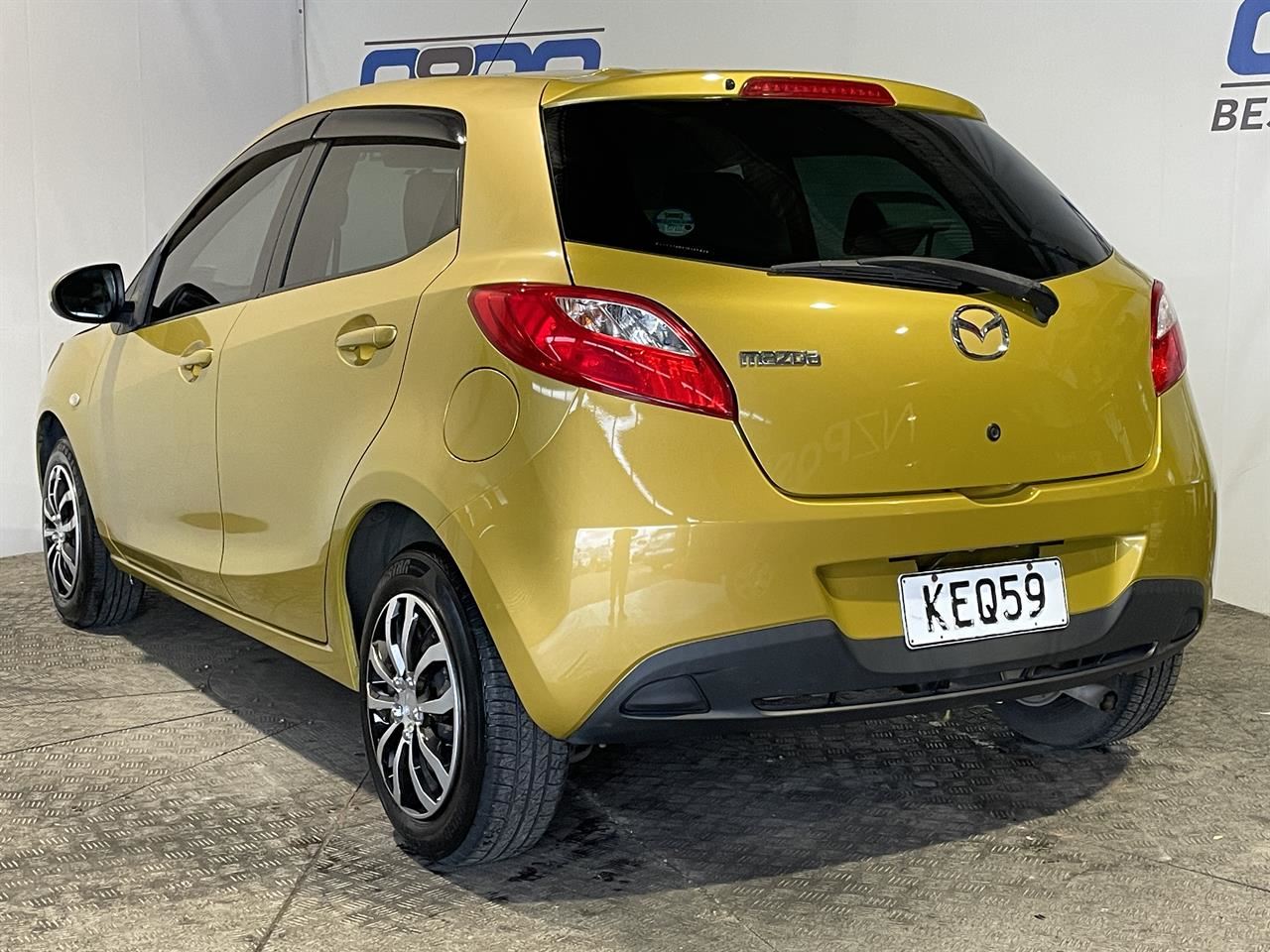 Vehicle image 4