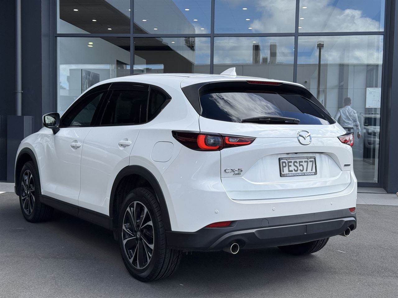 Vehicle image 4