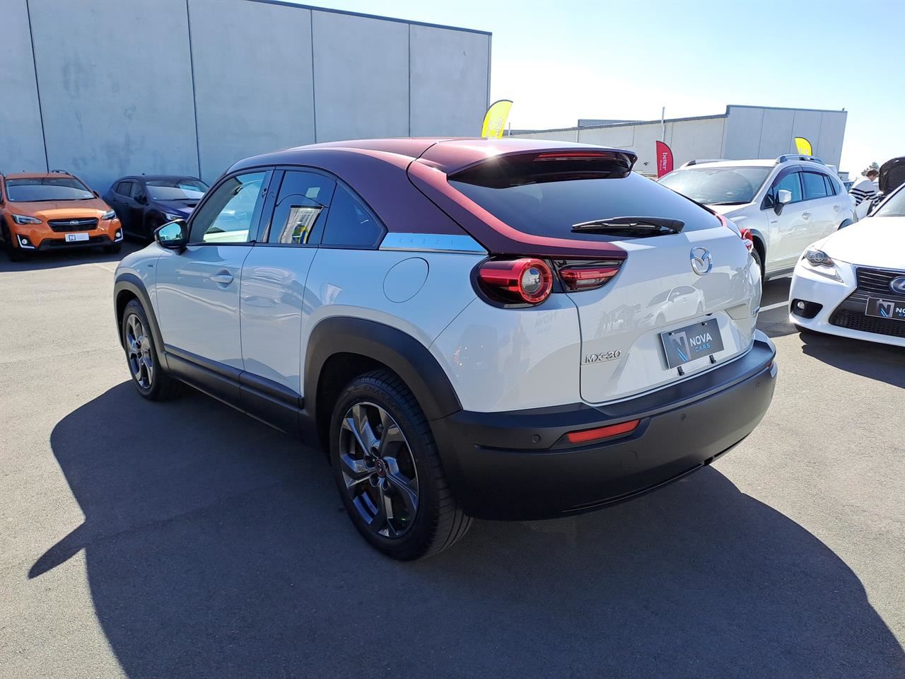 Vehicle image 5