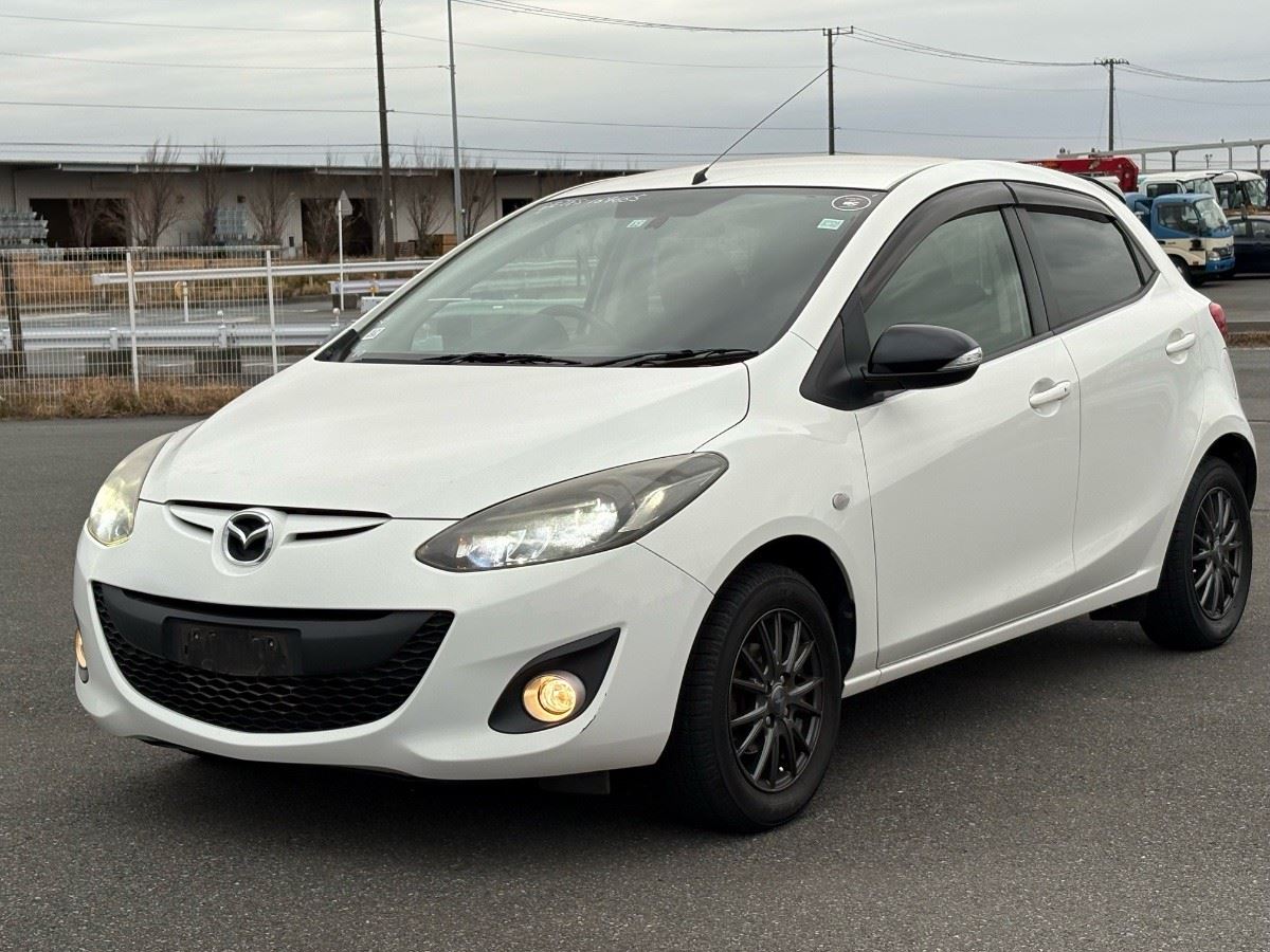 Vehicle image 5