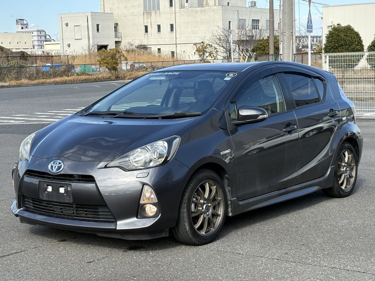 Vehicle image 5