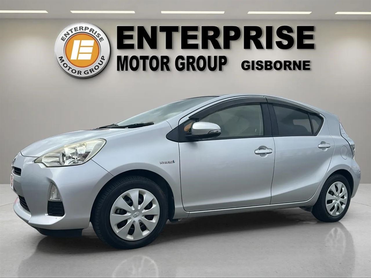 Vehicle image 4