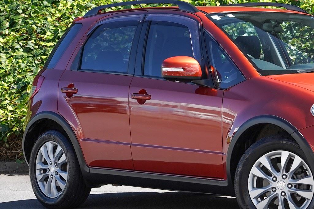 Vehicle image 4