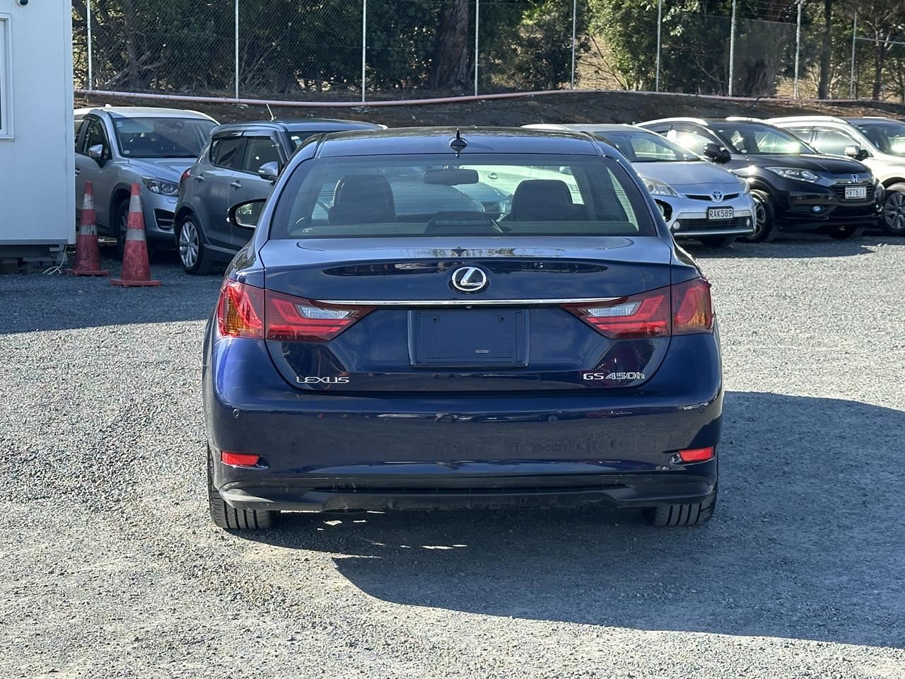 Vehicle image 5
