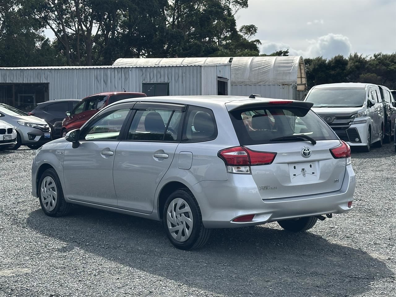 Vehicle image 4