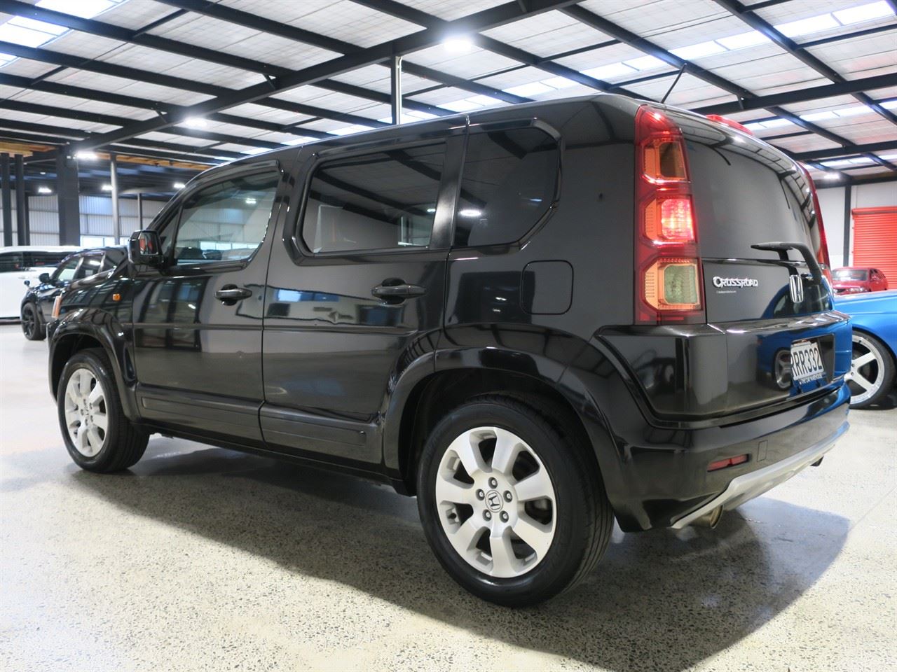 Vehicle image 4