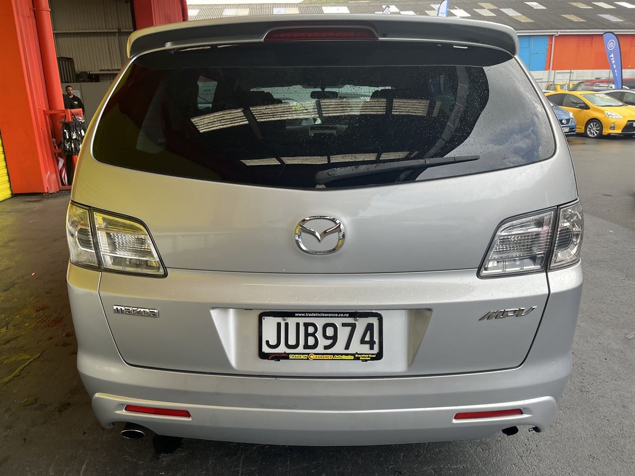 Vehicle image 5