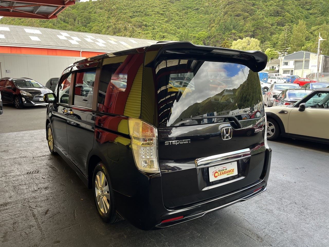 Vehicle image 4