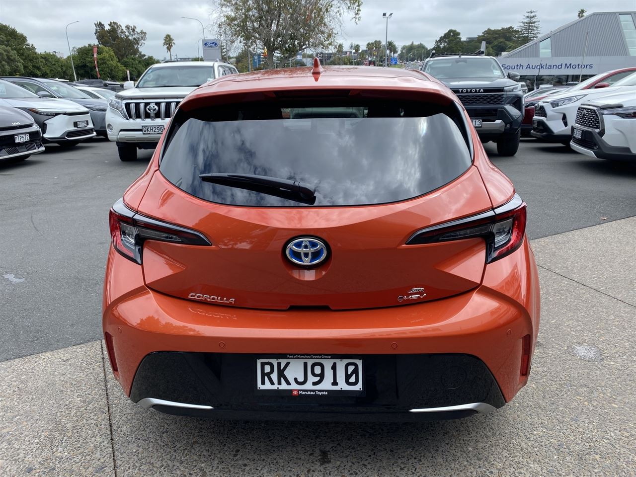 Vehicle image 3