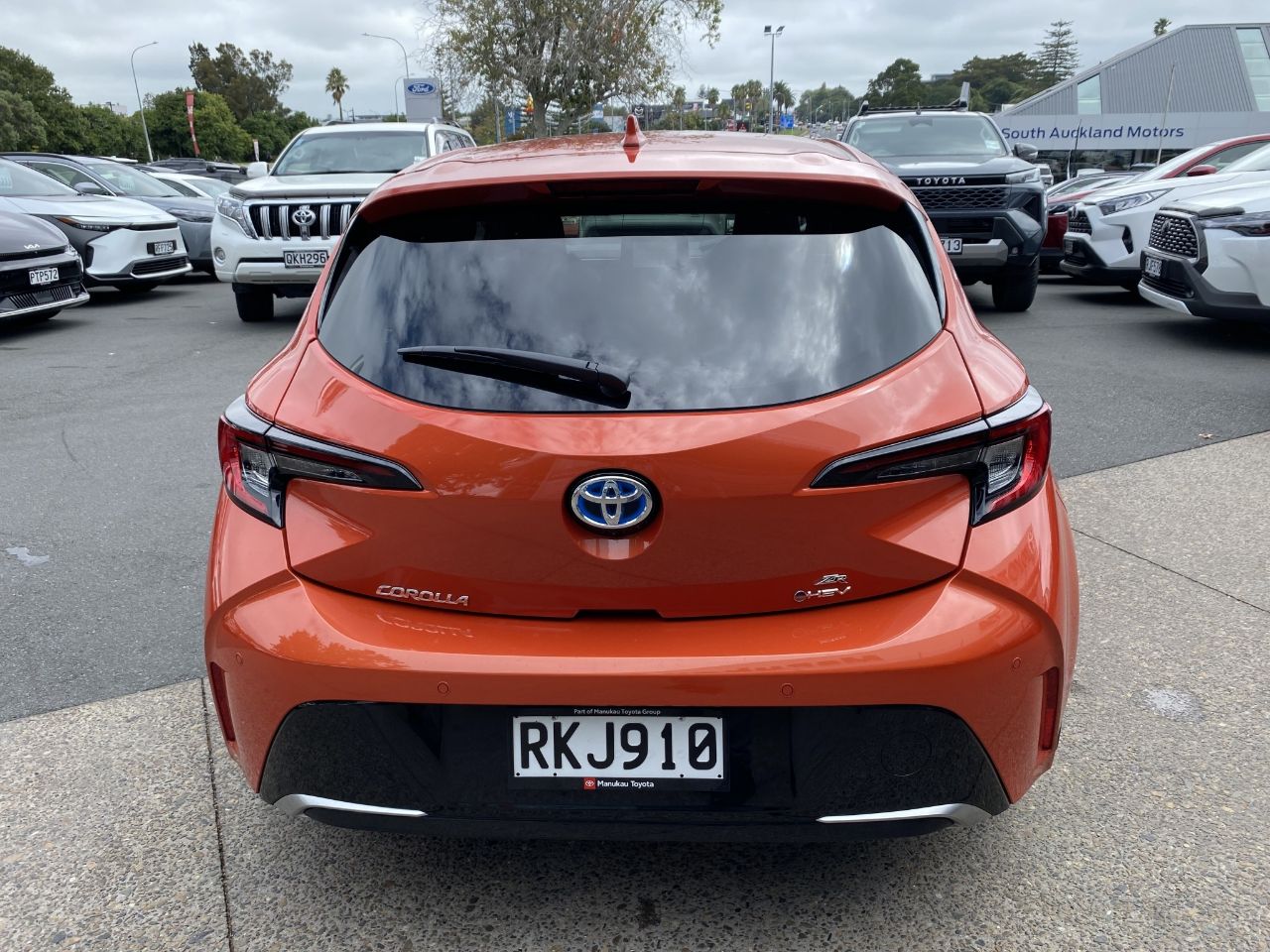 Vehicle image 3