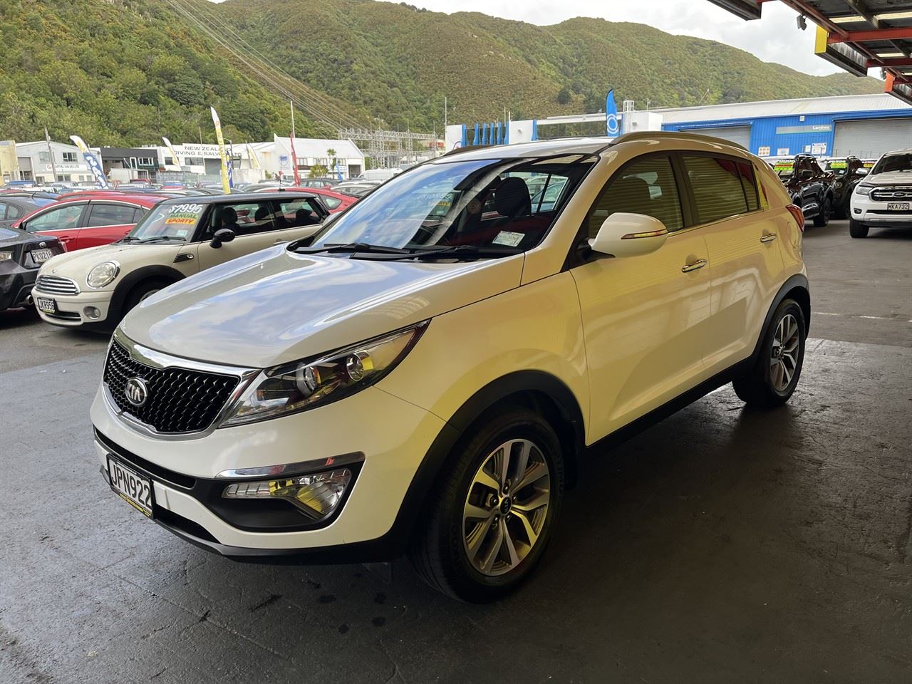 Vehicle image 3