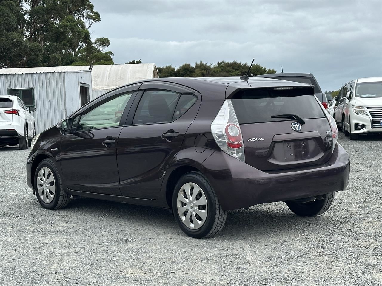 Vehicle image 4
