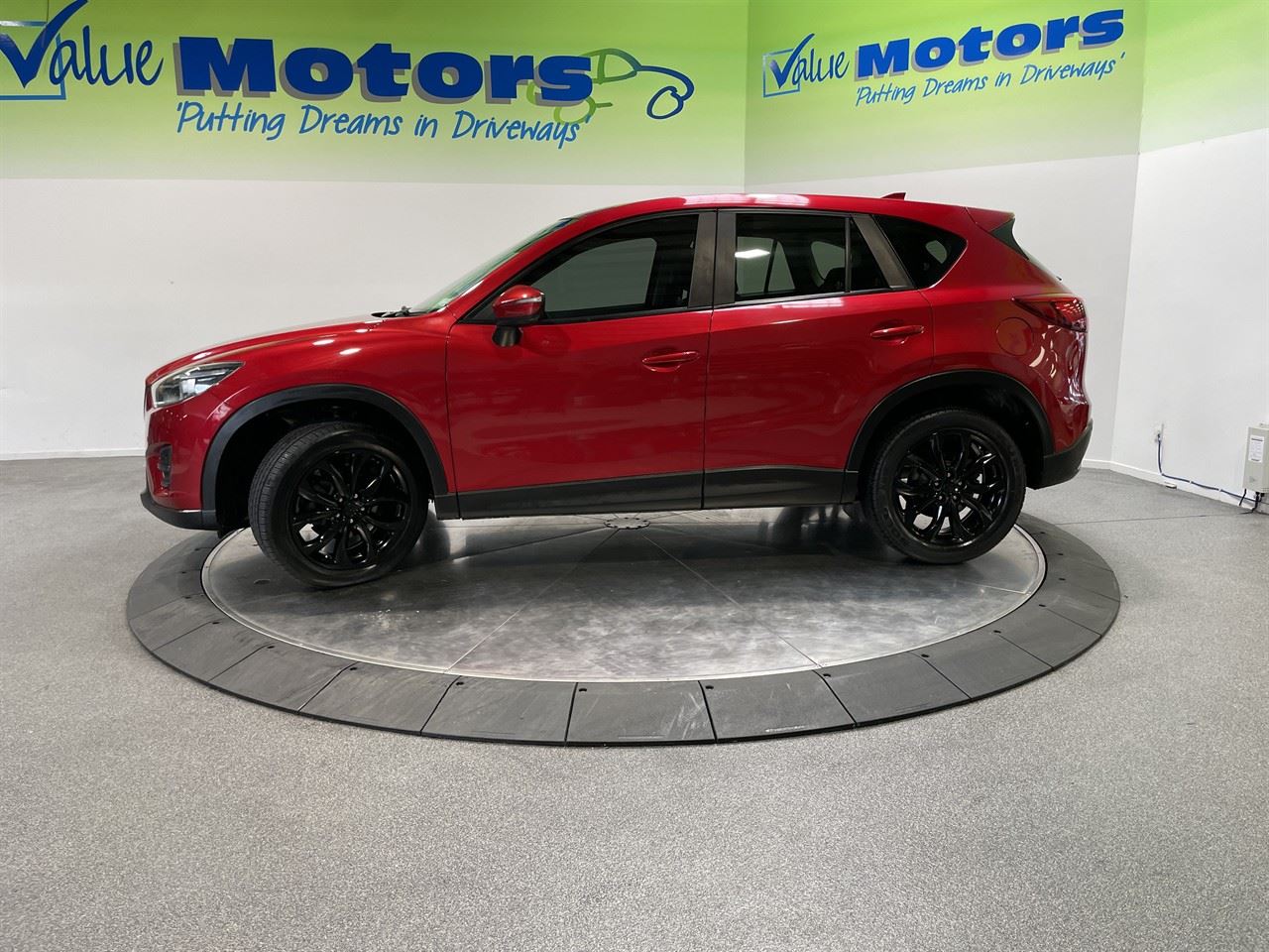 Vehicle image 4