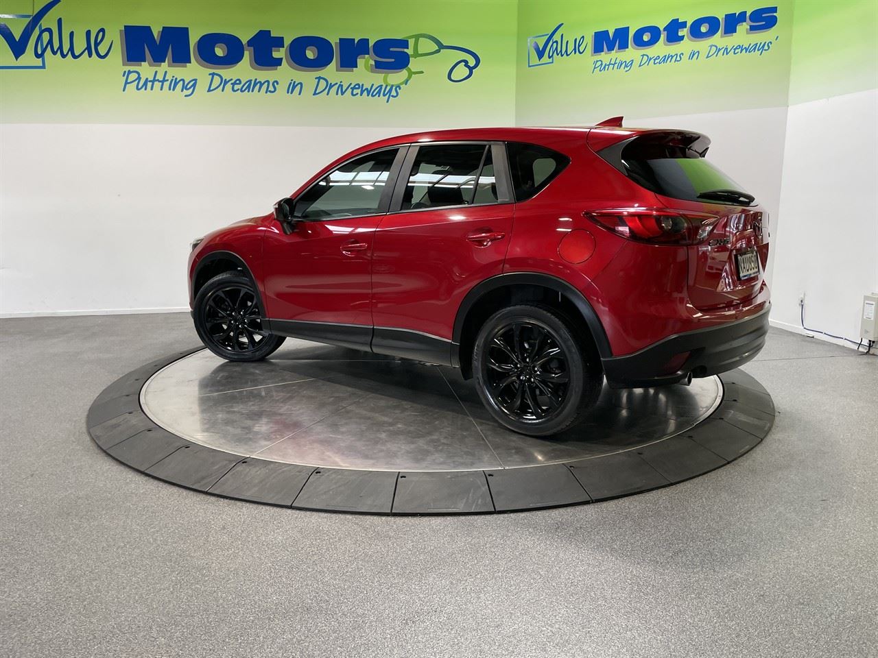 Vehicle image 5