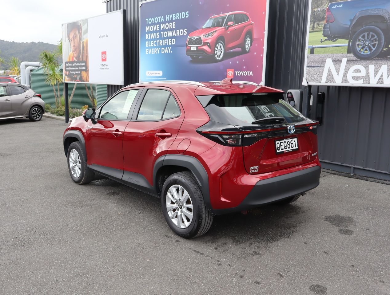 Vehicle image 4