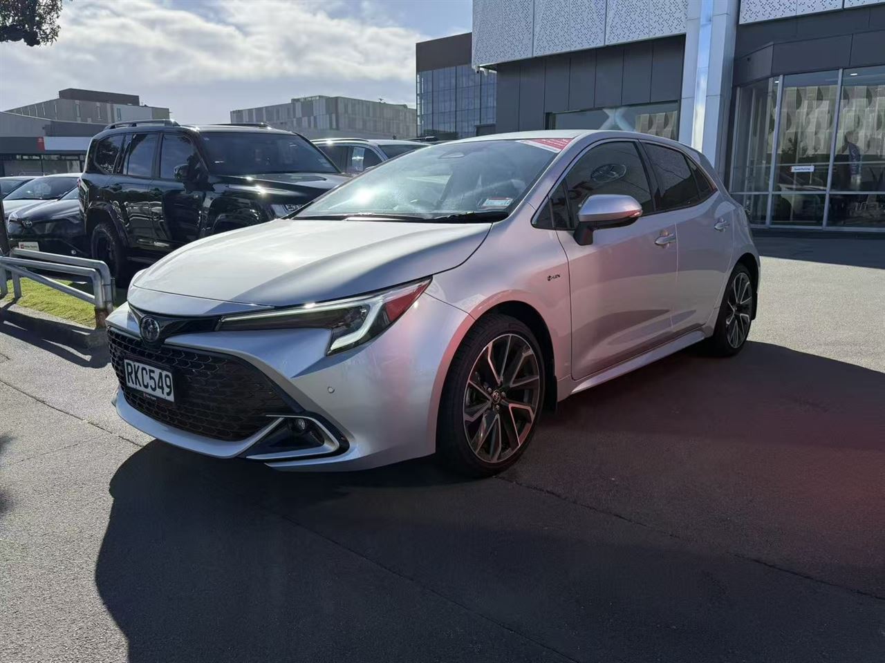Vehicle image 3