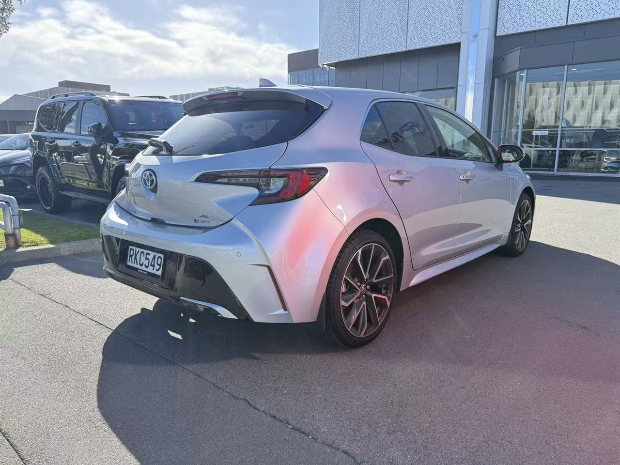 Vehicle image 4