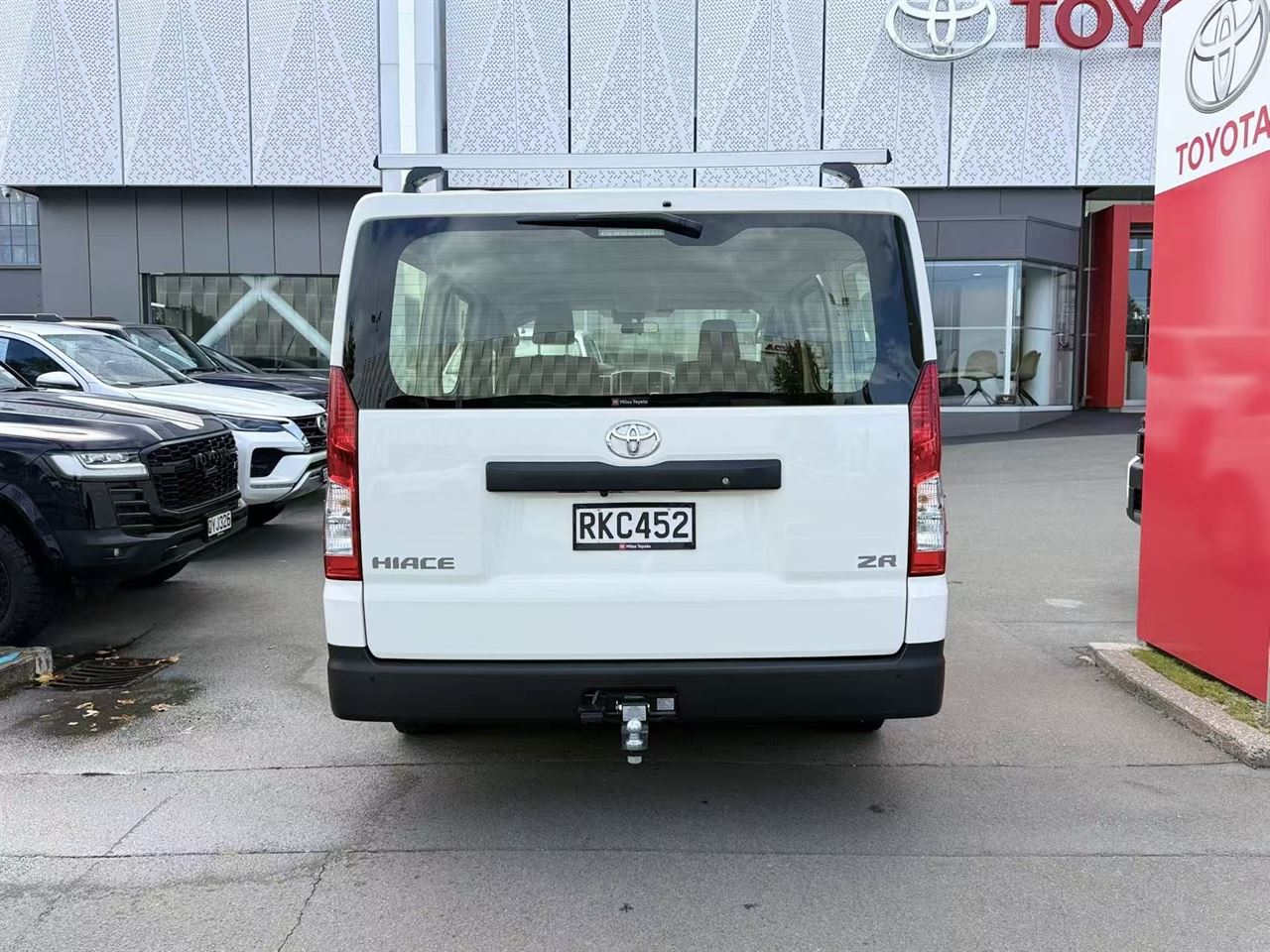 Vehicle image 5