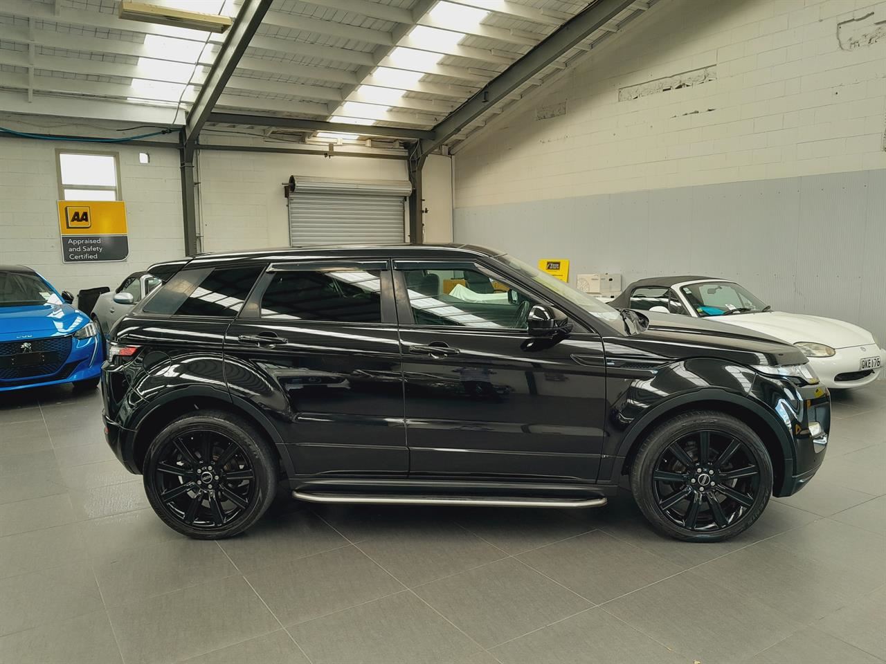 Vehicle image 3