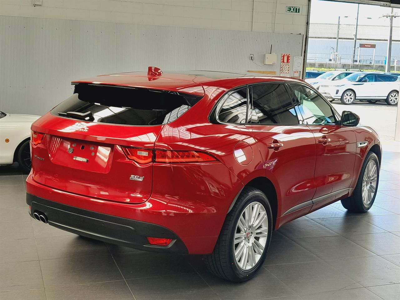 Vehicle image 4