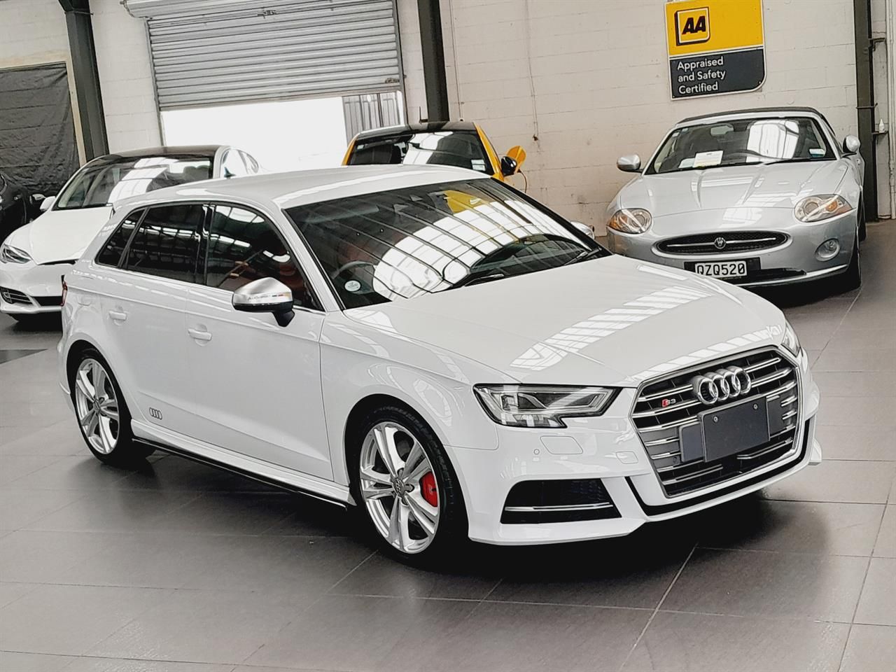 Vehicle image 1