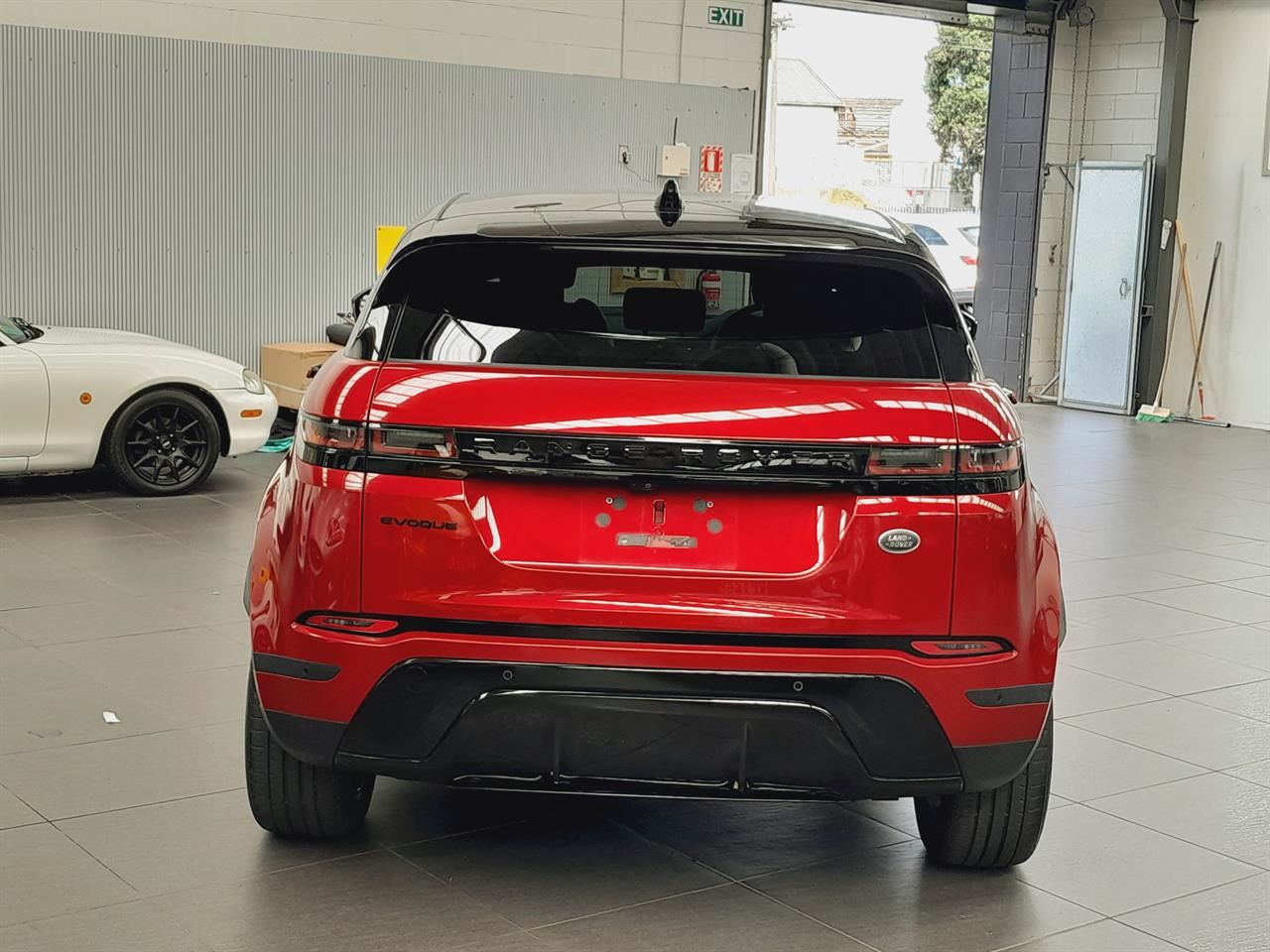 Vehicle image 5