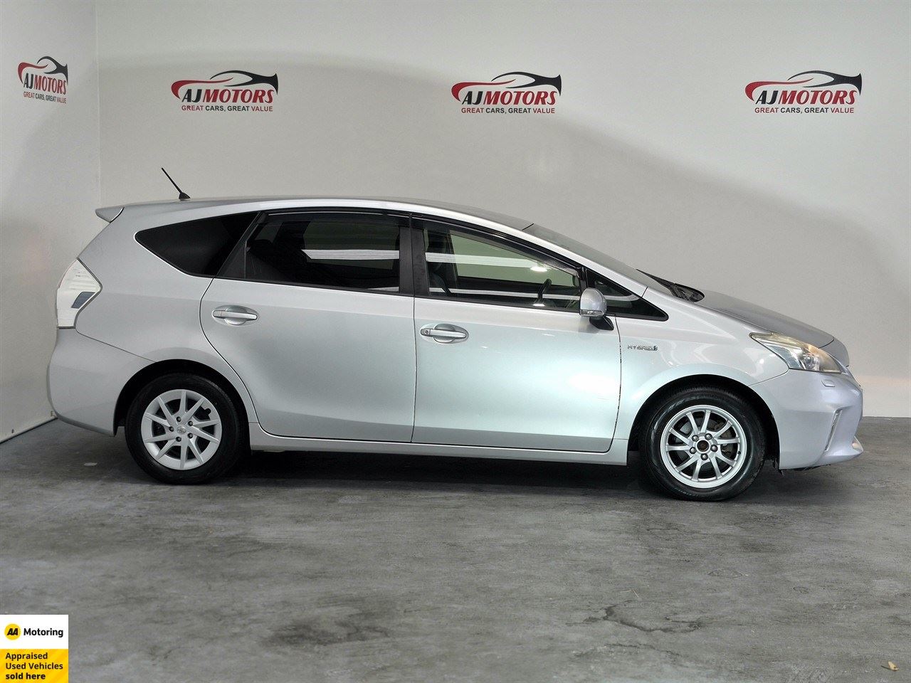 Vehicle image 3