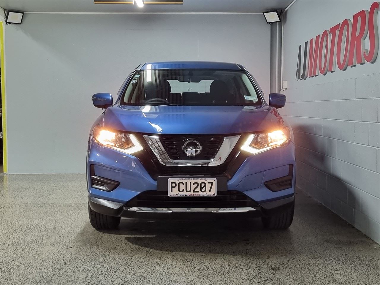 Vehicle image 2