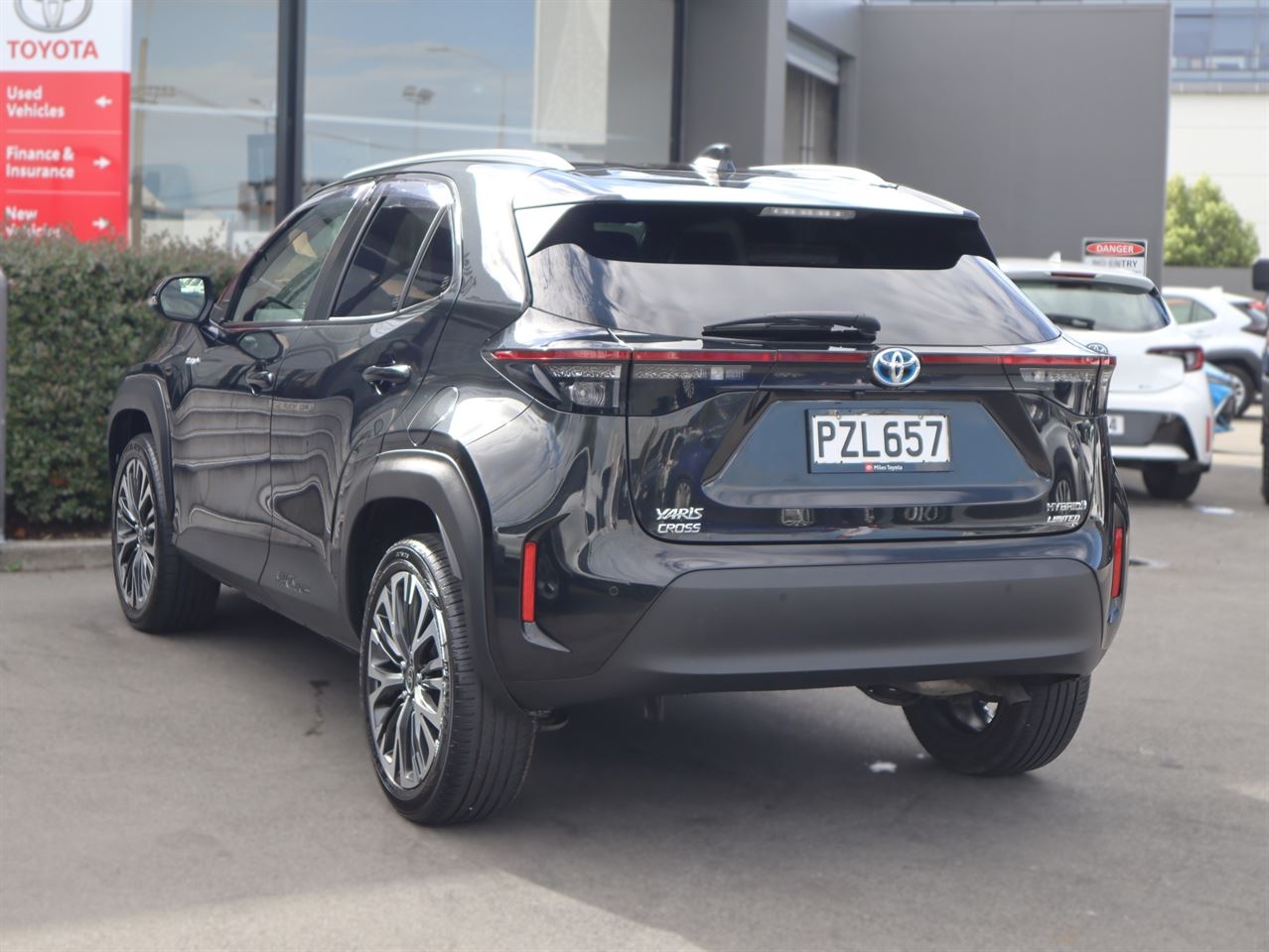 Vehicle image 5