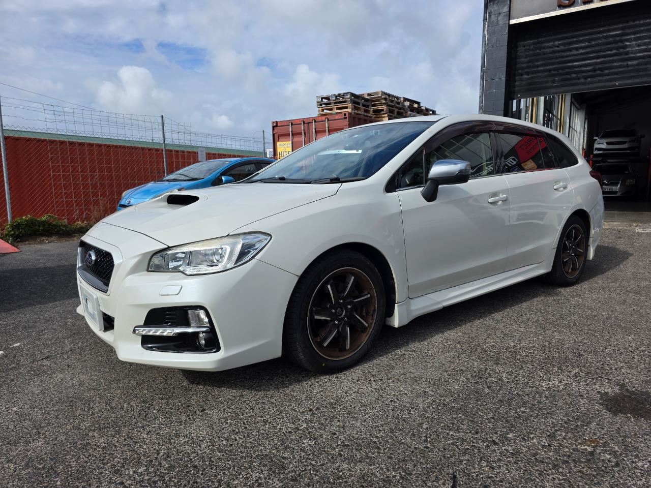 Vehicle image 4
