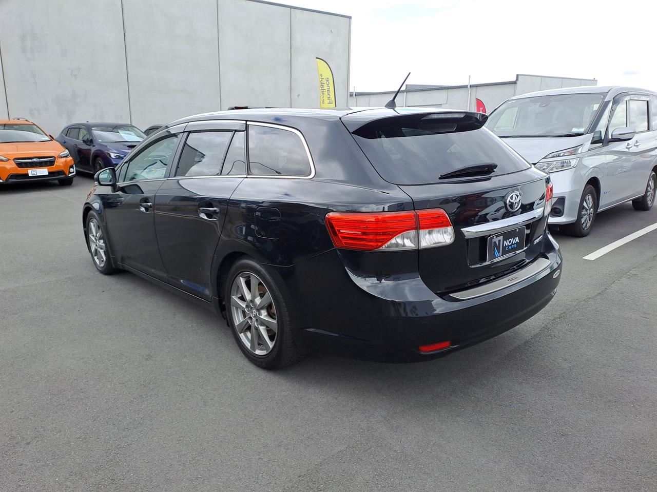 Vehicle image 5