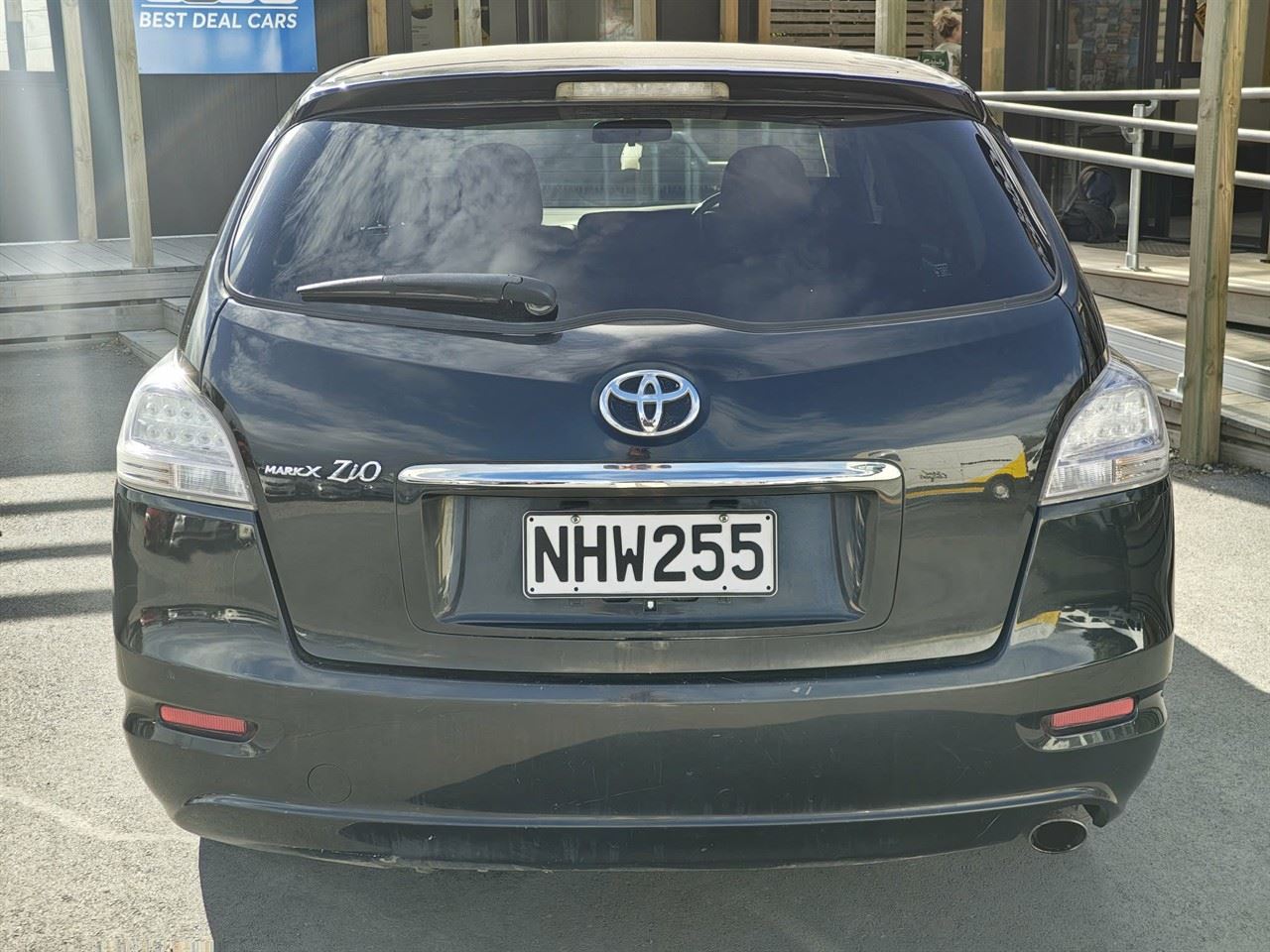 Vehicle image 5