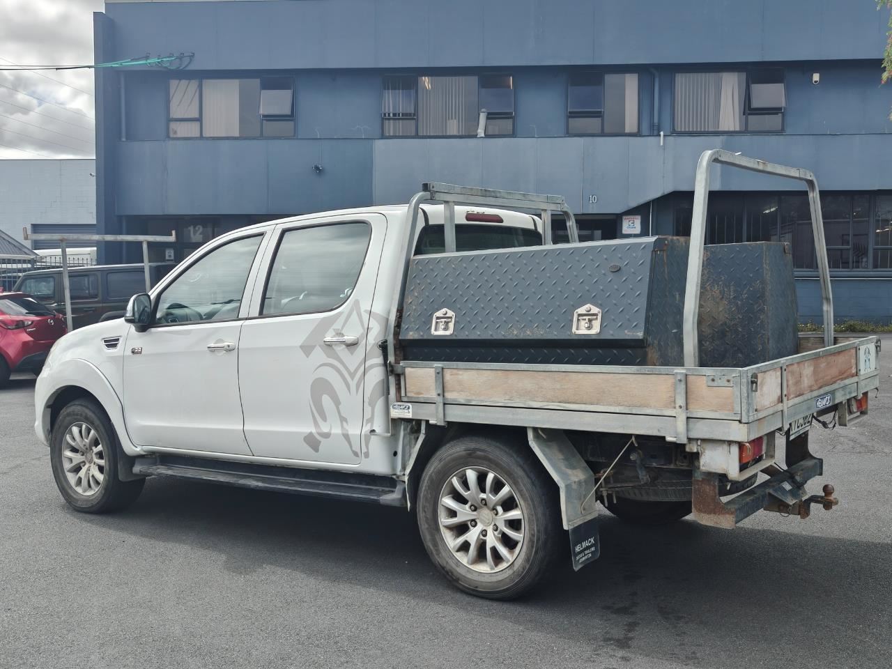 Vehicle image 3