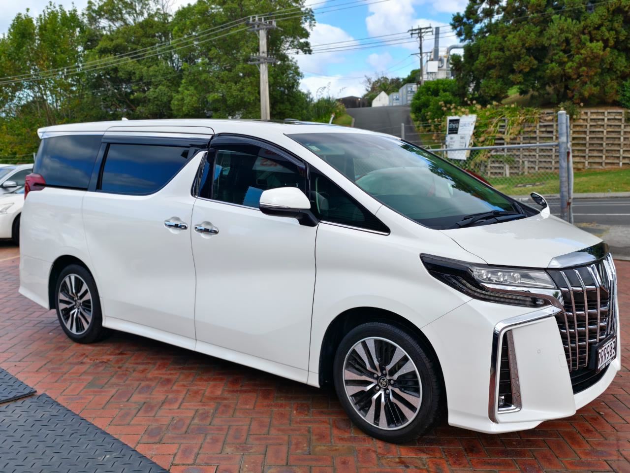 Vehicle image 1