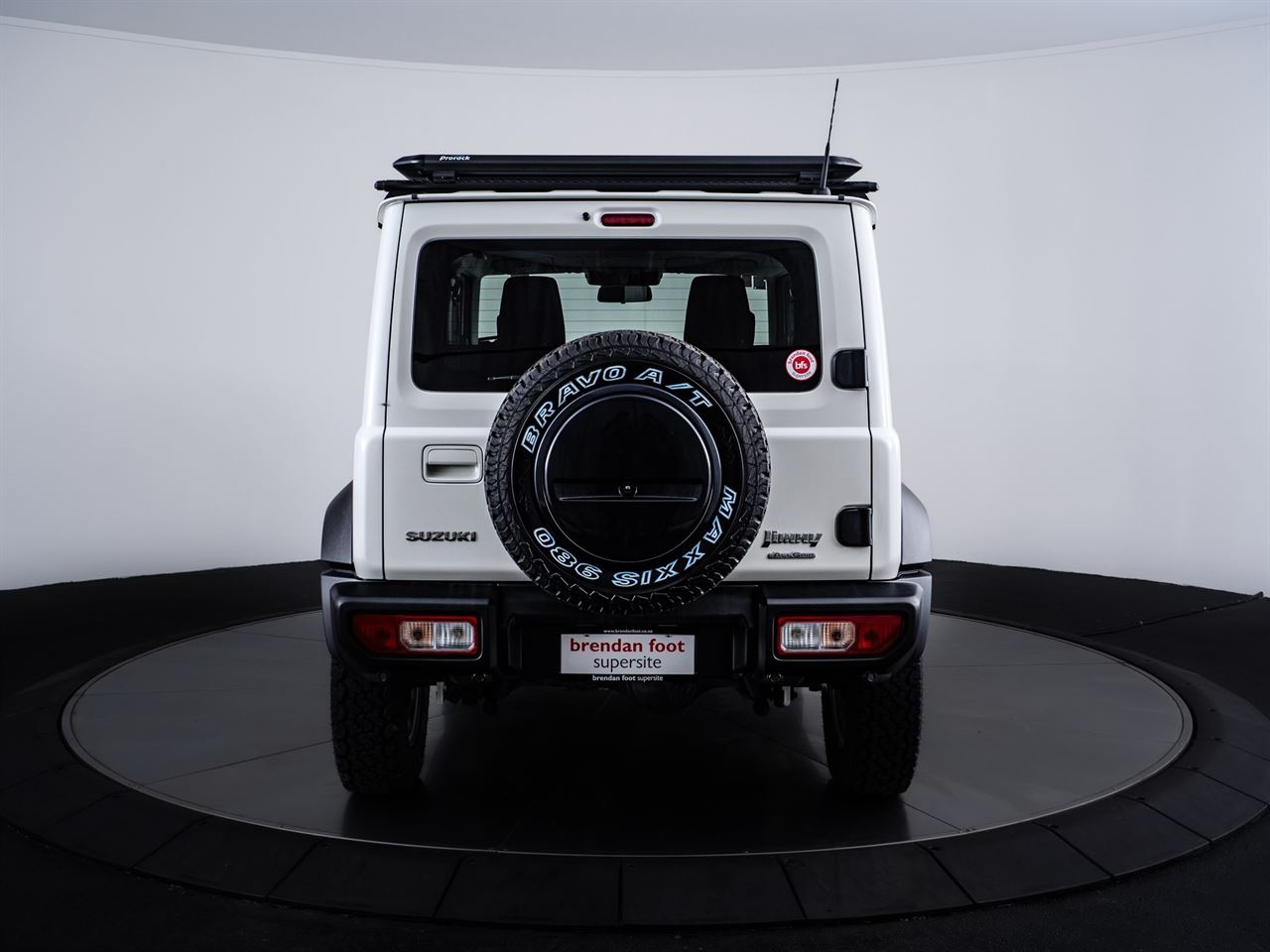 Vehicle image 4