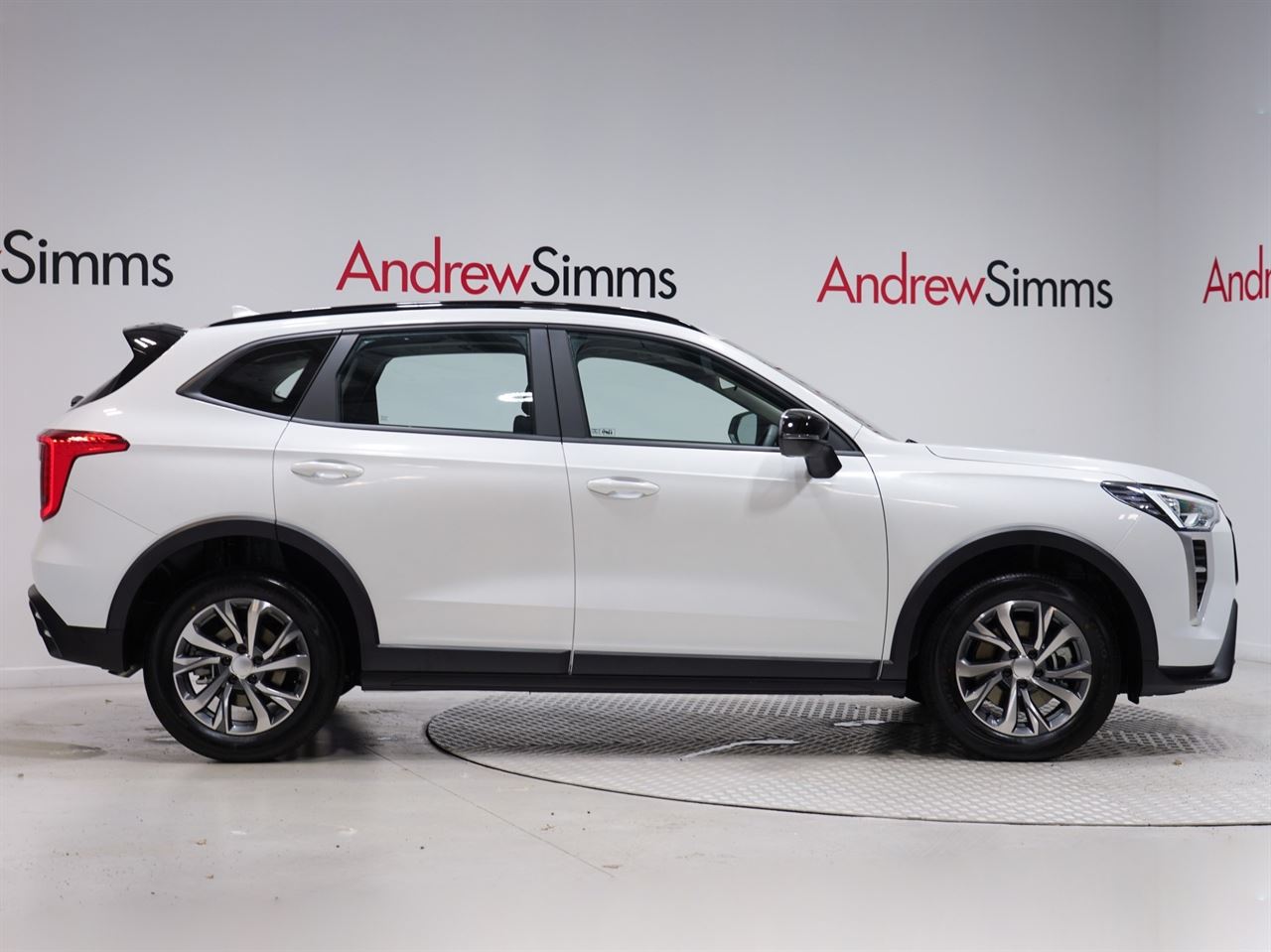 Vehicle image 3